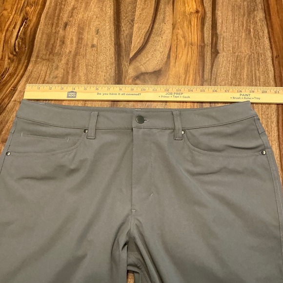 Lululemon ABC Classic-Fit 5 Pocket Pant Warpstreme Stretch Gray W36 - Picture 10 of 14